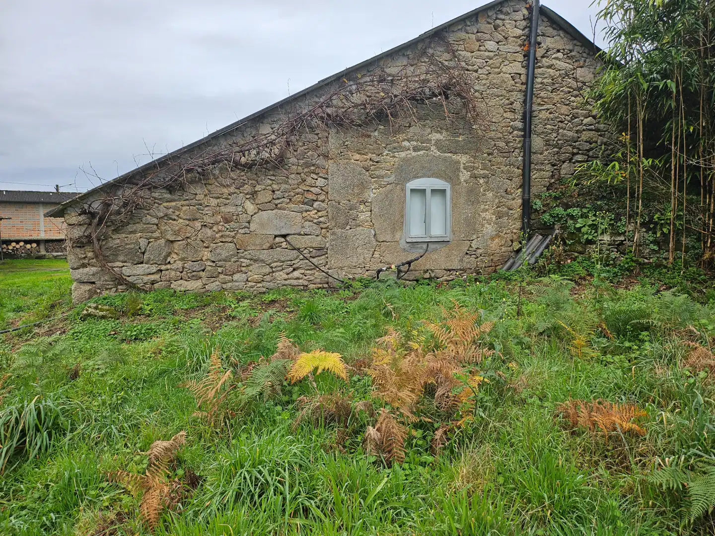 Vista exterior de Casa o xalet en venda en Irixoa amb Jardí privat i Traster