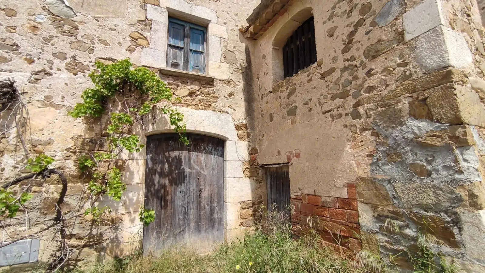 Vista exterior de Finca rústica en venta en Aiguaviva con Trastero