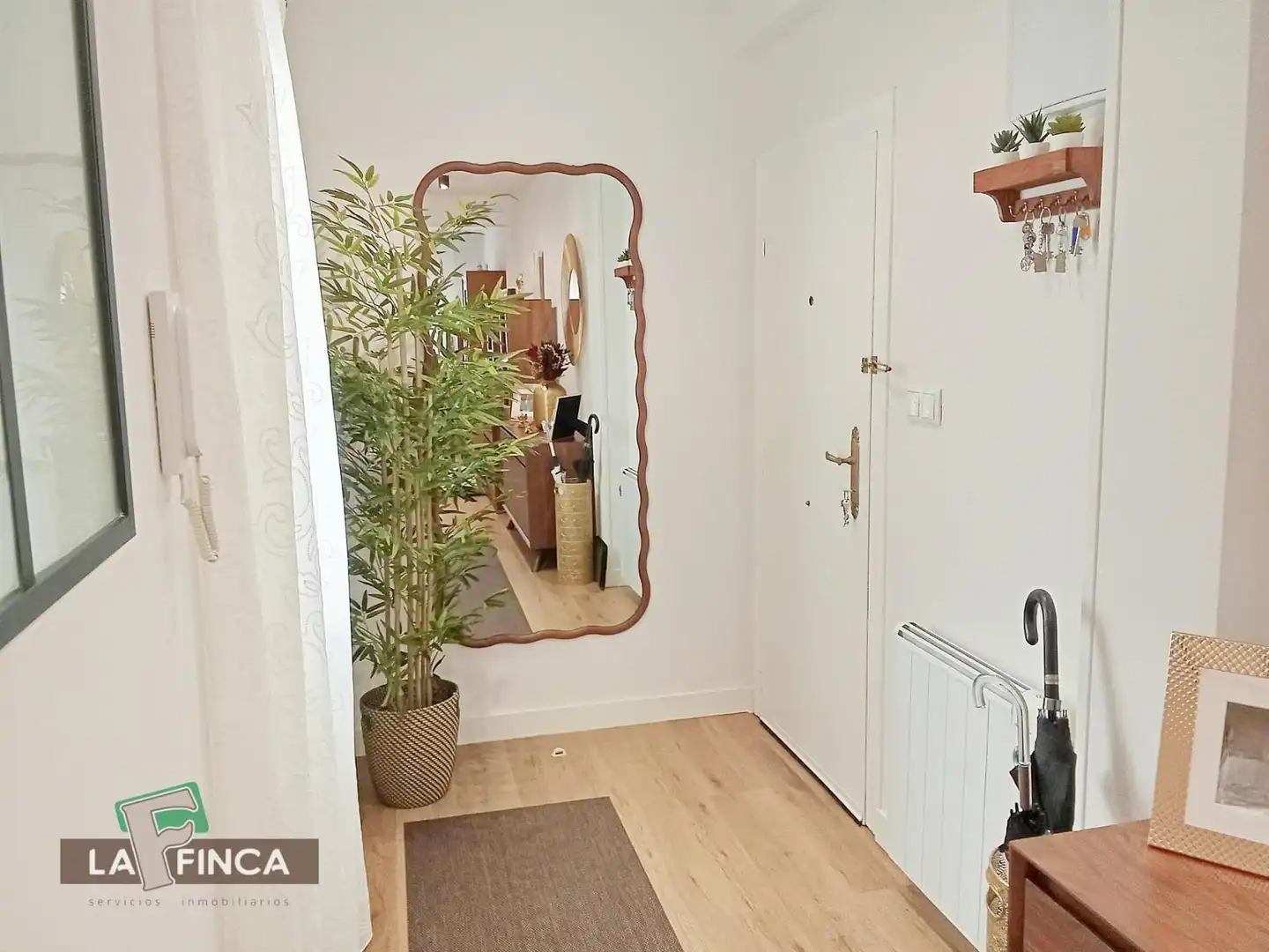 Piso en venta en Oviedo  con Calefacción y Terraza