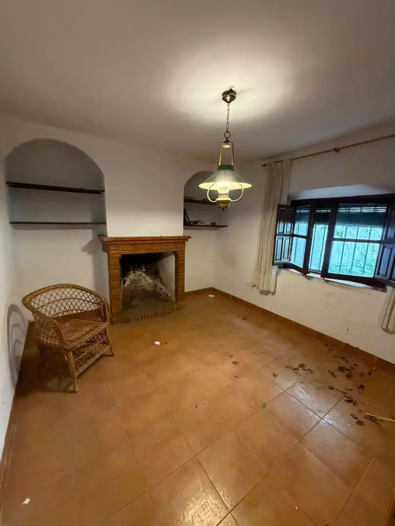 Sala d'estar de Finca rústica en venda en La Zubia amb Balcó