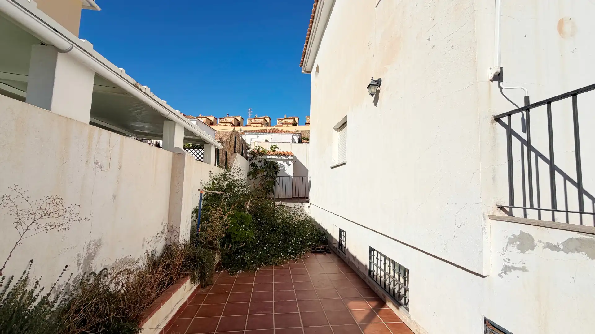 Vista exterior de Casa o chalet en venta en Urbanización Santa Rosa
