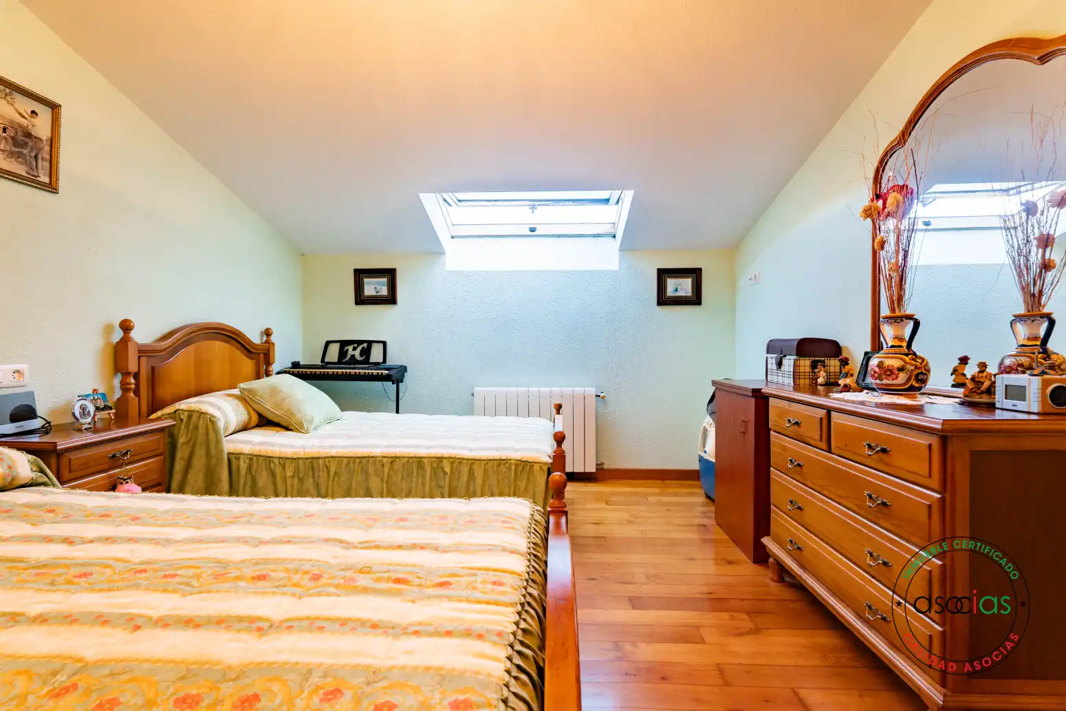 Habitación de Casa o chalet en venta en Gijón  con Calefacción y Amueblado