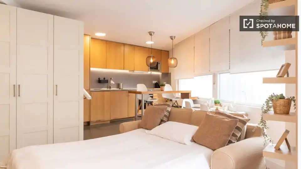 Flat for rent in Almenara -Ventilla