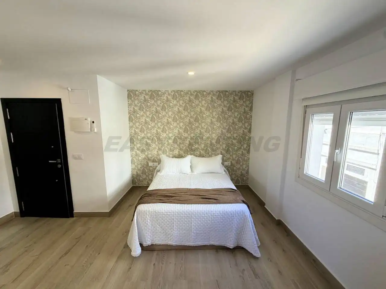 Dormitori de Loft de lloguer en San Roque amb Aire condicionat, Terrassa i Moblat