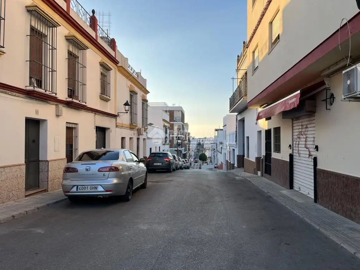 Vista exterior de Pis en venda en Carmona