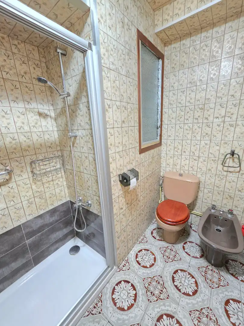 Badezimmer von Wohnung zum Verkauf in Tarragona mit Klimaanlage, Heizung und Terrasse