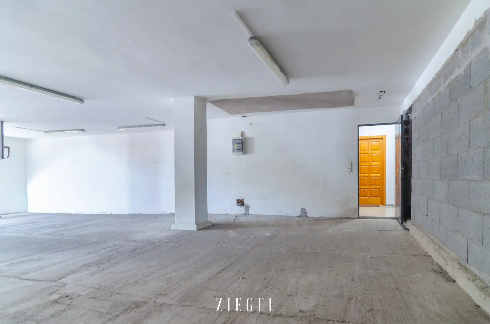 Commercial properties for sale in Las Palmas de Gran Canaria  with Air Conditioner