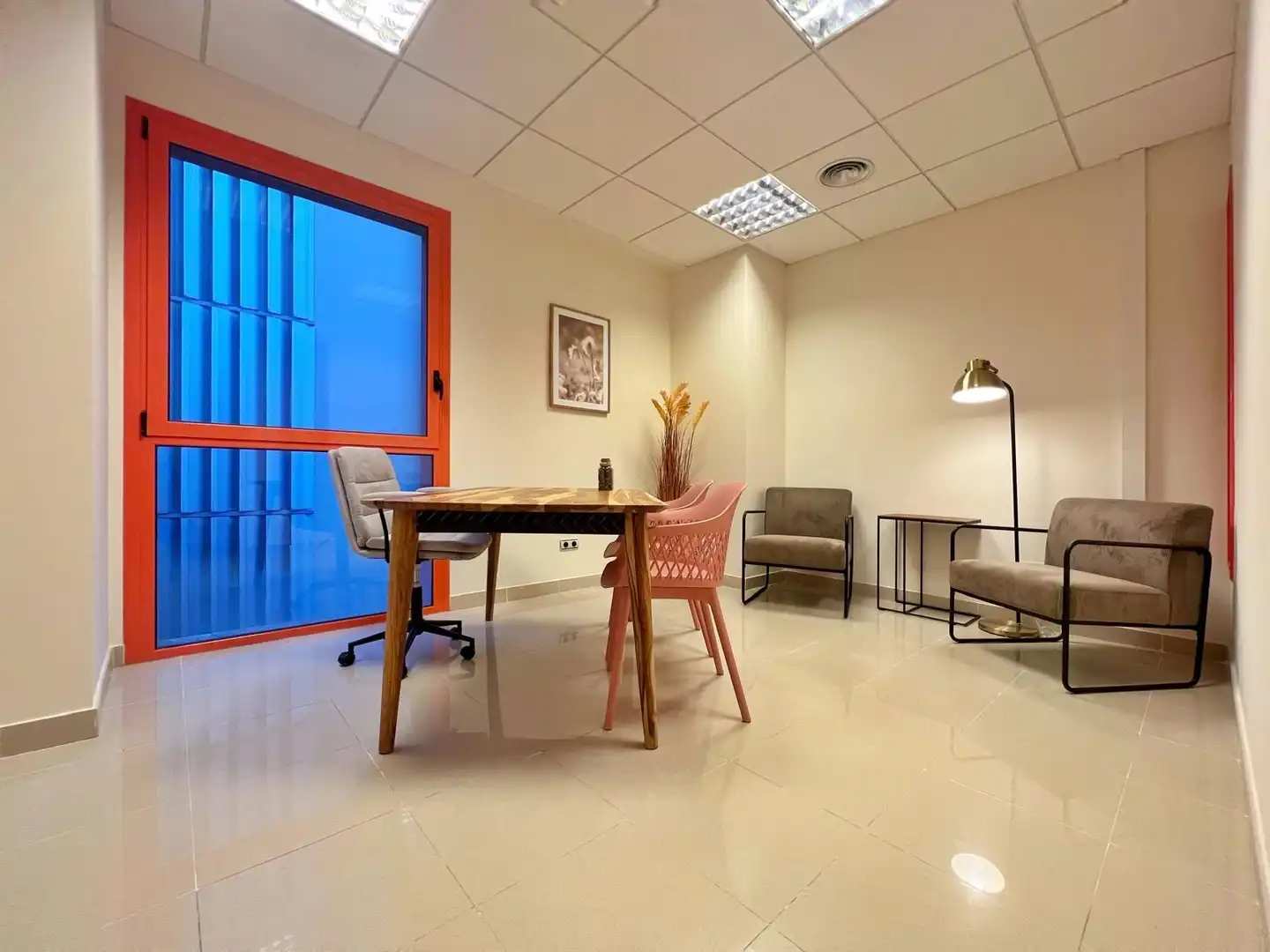 Office space with lift to rent in Centre Vila, imagen 2
