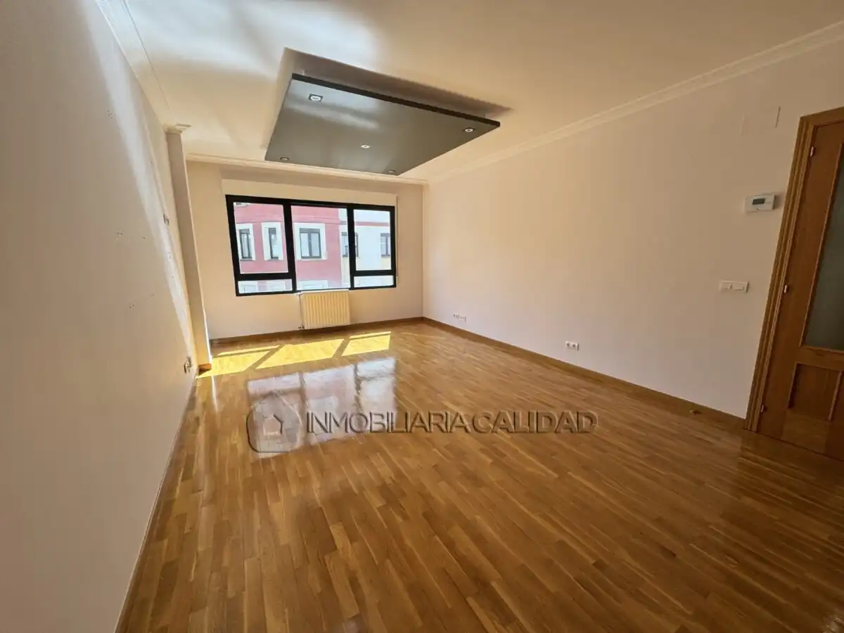 Pis amb ascensor en venda a Zona Sur - Barrio Cortes, imagen 7