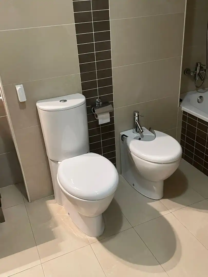 Badezimmer von Wohnung zum Verkauf in Reus mit Klimaanlage, Heizung und Terrasse