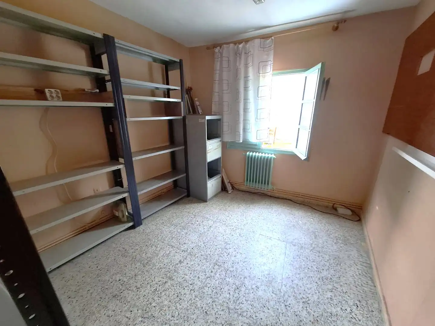 Bedroom of Detached homes for sale in San Martín de Valdeiglesias  with Heating, Terrace and Furnished