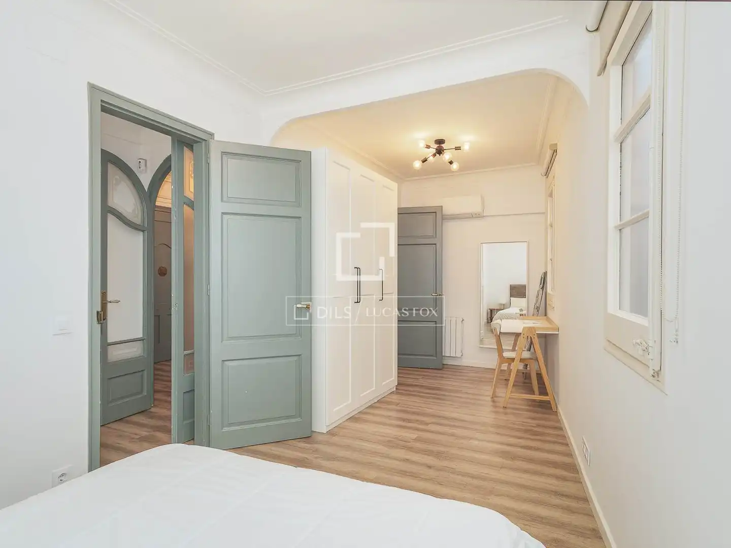 Bedroom of Flat for sale in Barcelona  with Air Conditioner, Terrace and Furnished