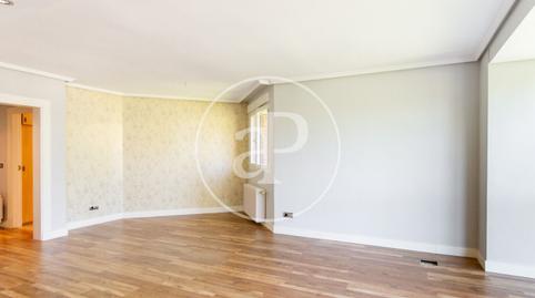 Photo 3 of Duplex to rent in C. de Arturo Soria, Colina, Madrid