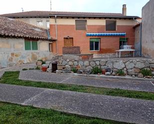 Exterior view of Single-family semi-detached for sale in Castromocho  with Private garden, Storage room and Furnished