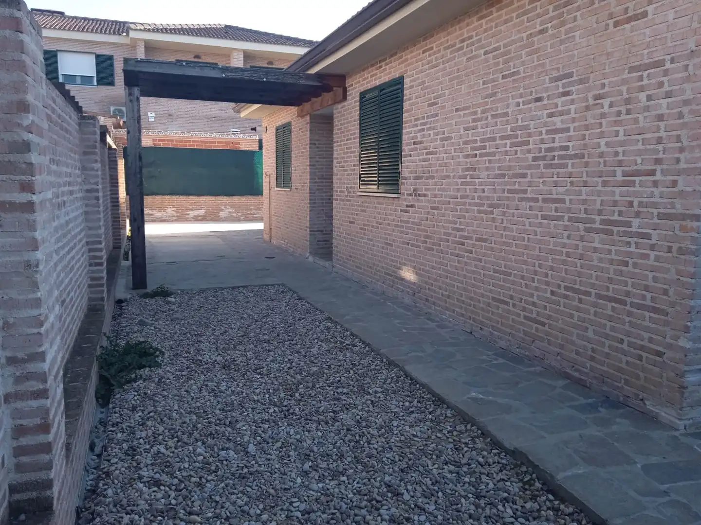 Vista exterior de Casa o chalet en venta en Santo Domingo-Caudilla con Calefacción y Jardín privado