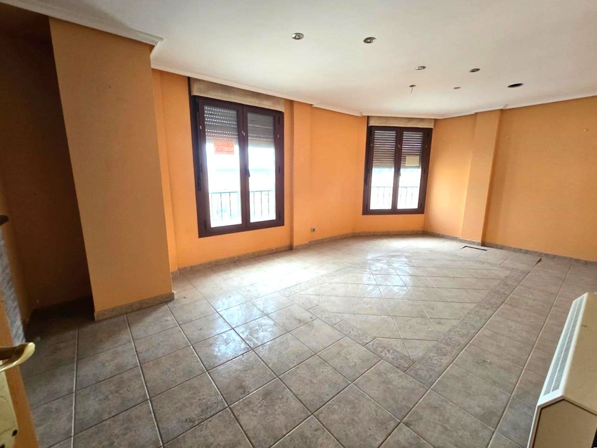 Flat for sale in Miguel Villanueva, Zarratón