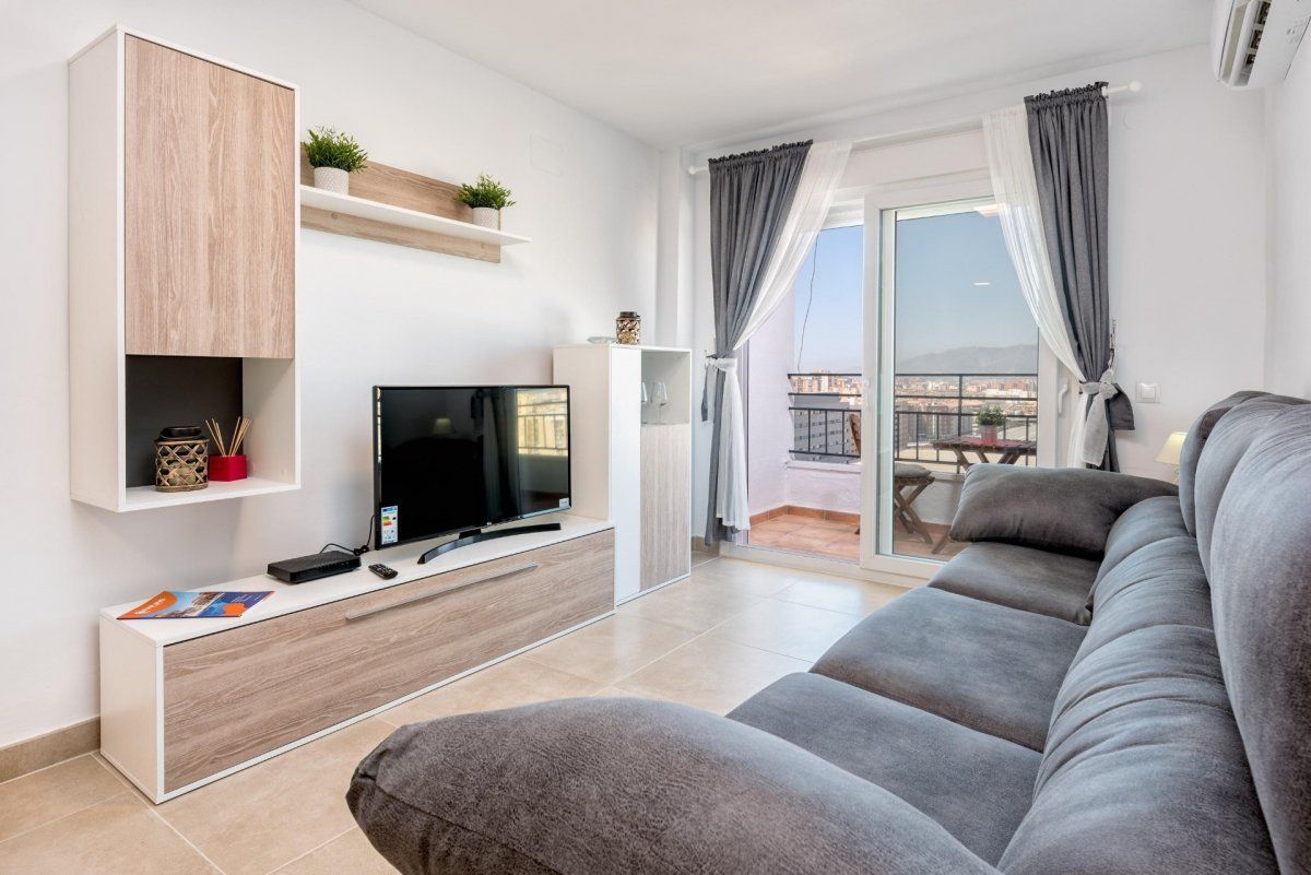 Sala d'estar de Pis de lloguer en Málaga Capital amb Aire condicionat, Terrassa i Moblat