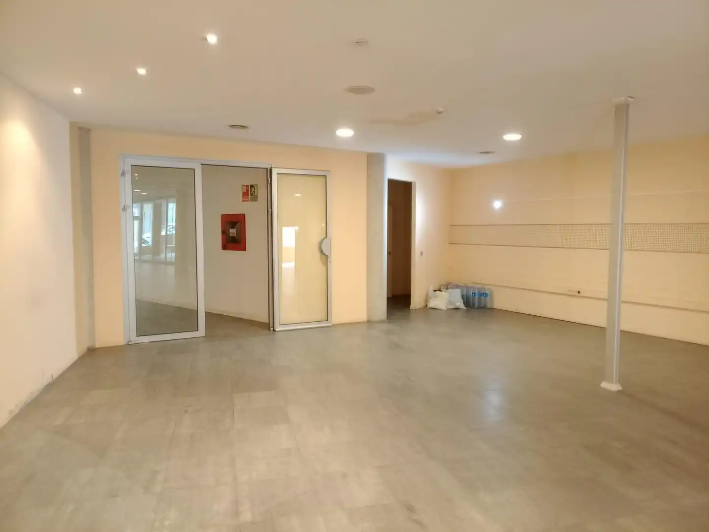 Local comercial de lloguer a Sant Julià, imagen 3