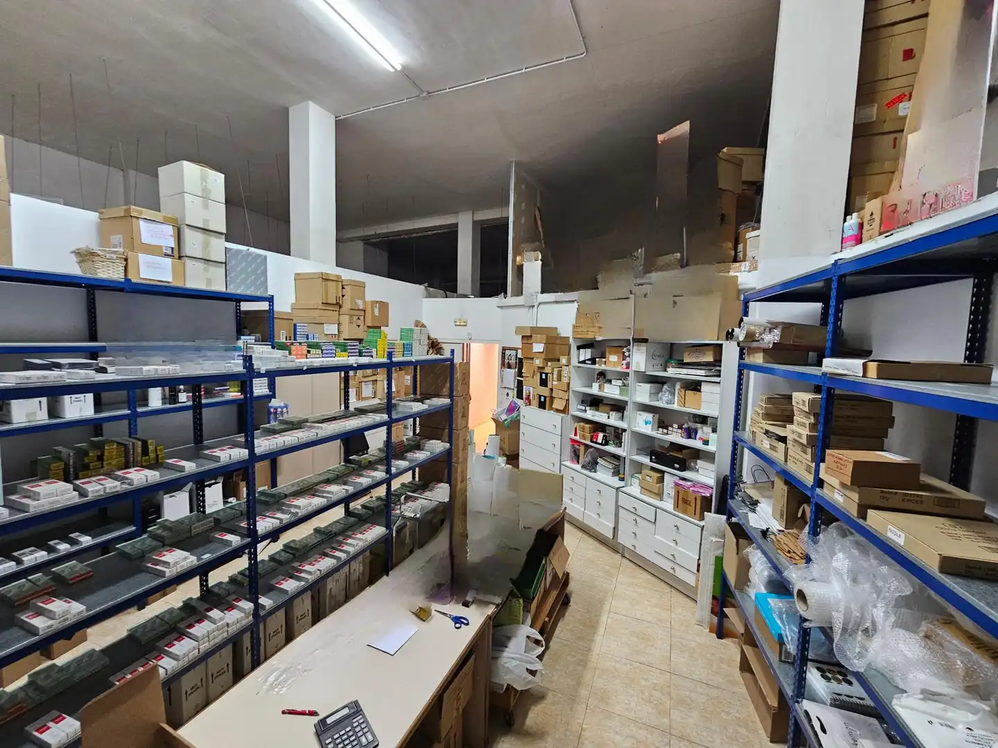 Locale commerciale in vendita a Instituts - Universitat, imagen 4