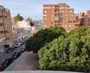 Vista exterior de Pis de lloguer en  Almería Capital amb Aire condicionat