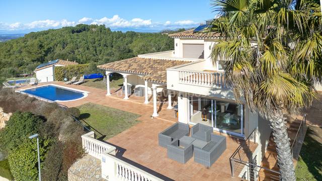 Casa-chalet en Venta en C. de Ramón Llull en Residencial Begur - Esclanyà