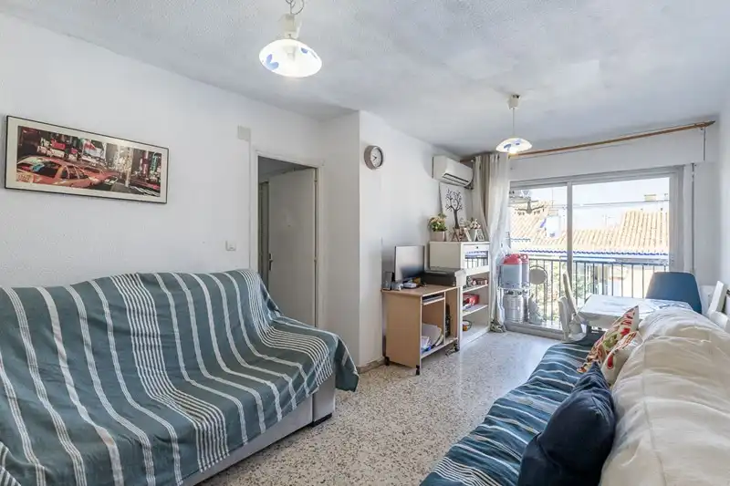 Sala d'estar de Pis en venda en Granada amb Aire condicionat, Calefacció i Terrassa