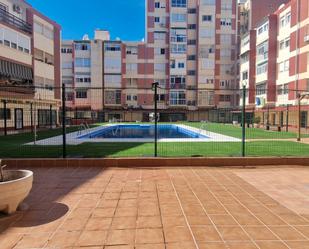 Piscina de Planta baixa en venda en Torremolinos amb Aire condicionat, Moblat i Rentadora