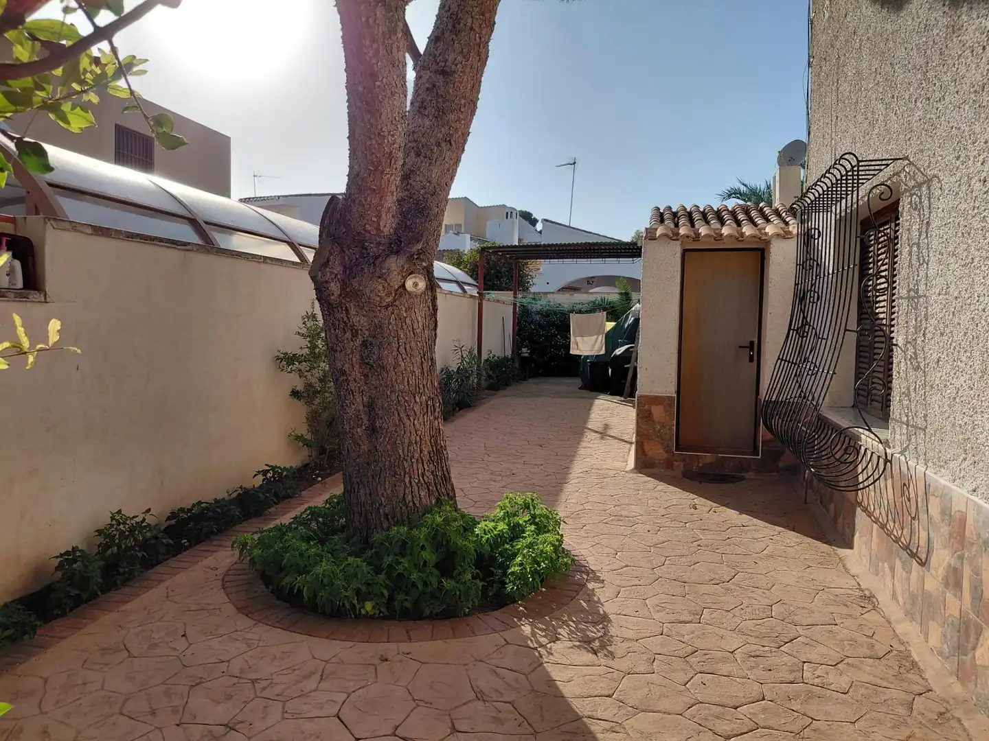 Parking of Houses for sale in Orihuela