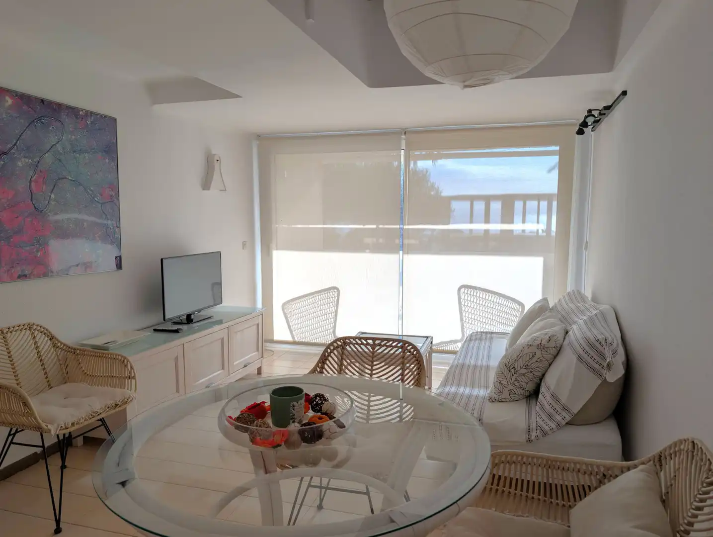 Sala de estar de Apartamento en venta en Castell d'Aro, Platja d'Aro i s'Agaró con Terraza, Amueblado y Balcón