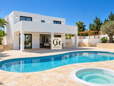 Detached house with pool for sale in Partides comunes - Adsubia