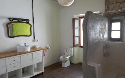 Bany de Casa o xalet en venda en Valle de Losa amb Terrassa i Balcó