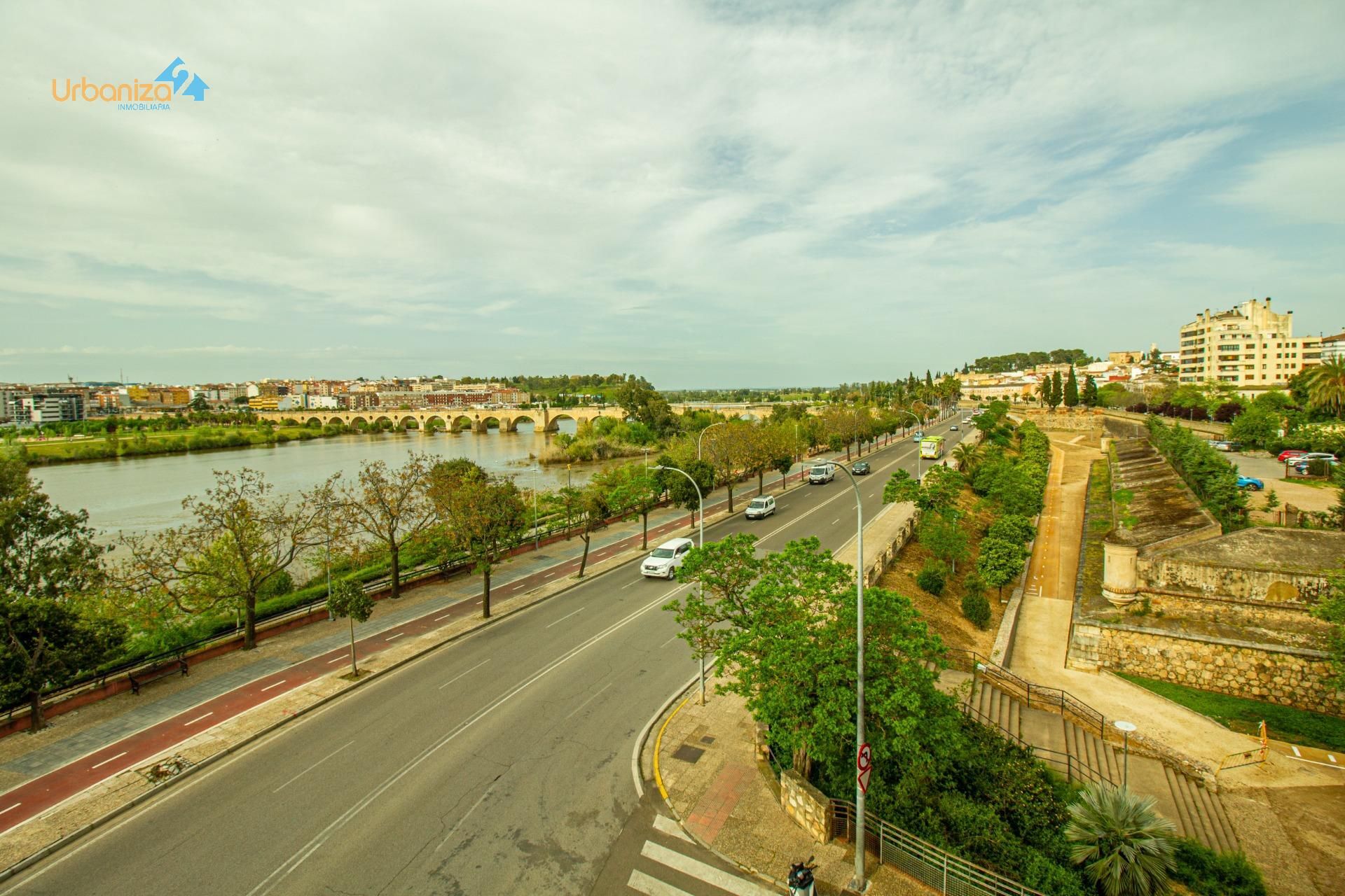 Vista exterior de Pis en venda en Badajoz Capital amb Aire condicionat