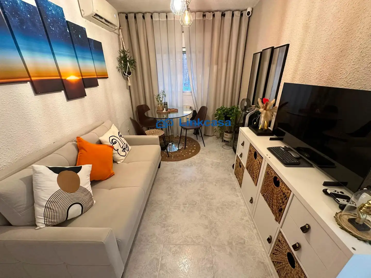 Living room of Flat for sale in Madrid  with Air Conditioner and Heating
