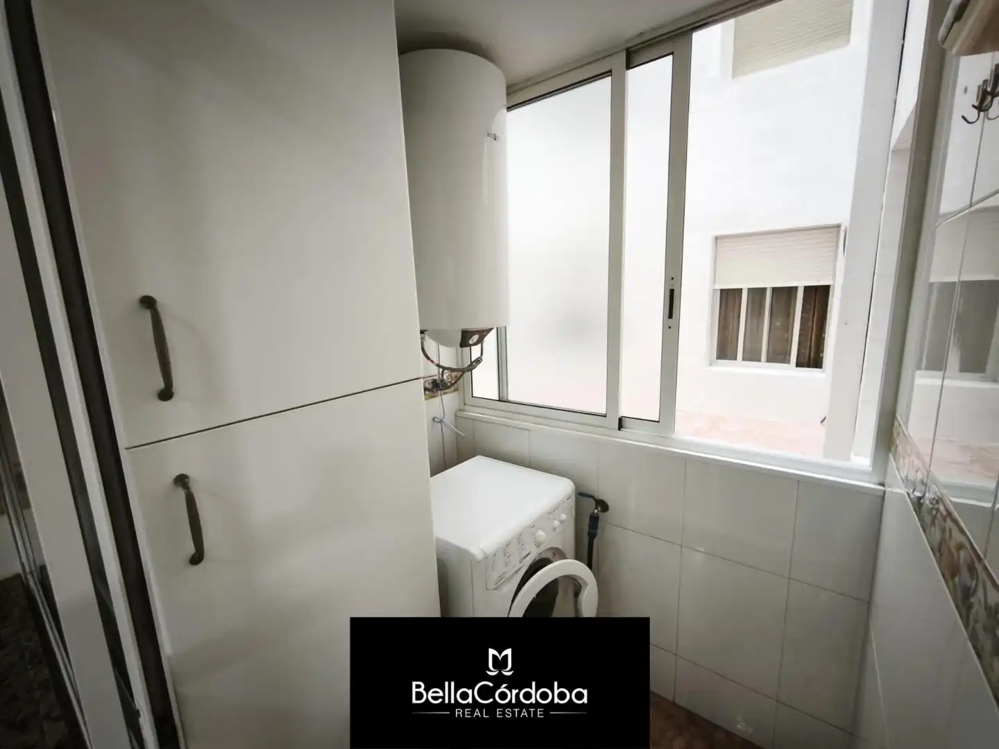 Bathroom of Flat for sale in Córdoba  with Air Conditioner and Heating