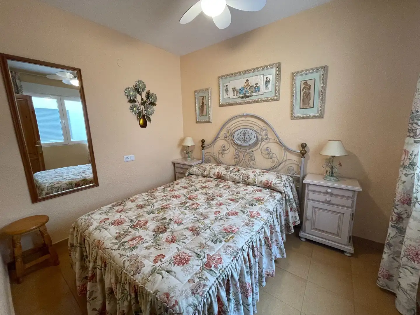 Bedroom of Country homes for sale in Guardamar del Segura