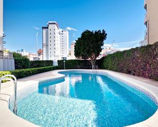 Piscina de Apartament de lloguer en Gandia amb Aire condicionat i Terrassa