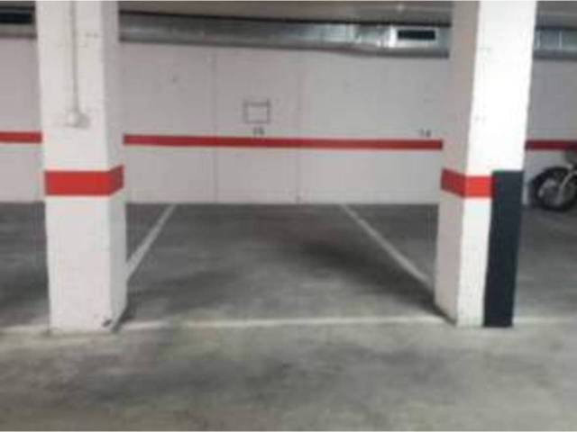 Garaje en Alquiler en Calle Tudela en Los Lirios