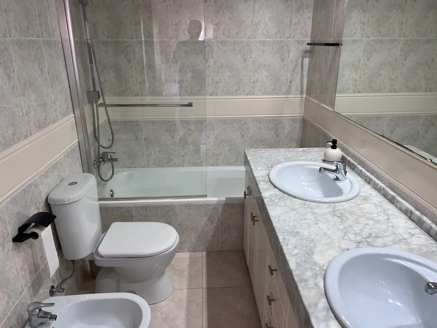 Bathroom of Flat for sale in Vilassar de Dalt  with Air Conditioner, Heating and Parquet flooring