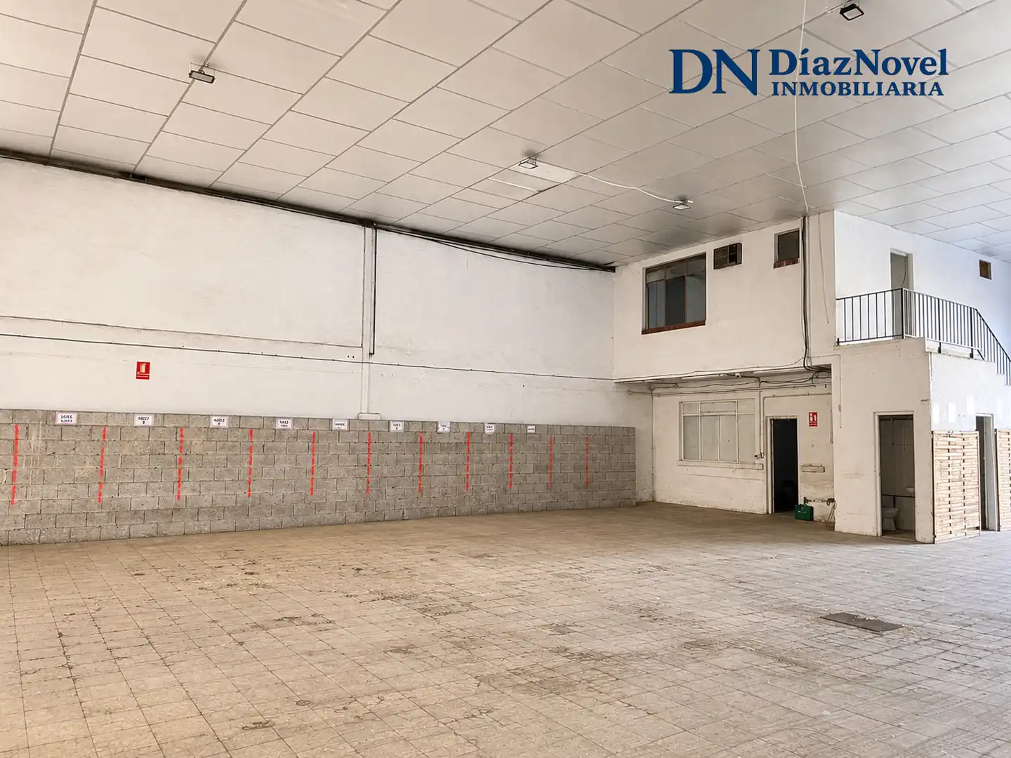 Nave industrial de alquiler en Málaga con Alarma