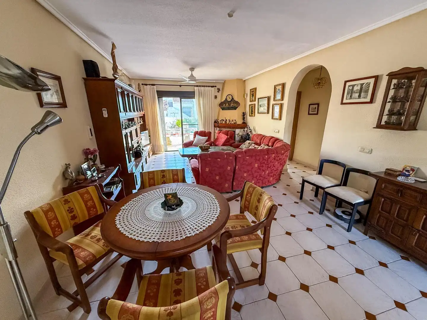 Semi-detached house with pool for sale in SALVADOR DALI, imagen 9