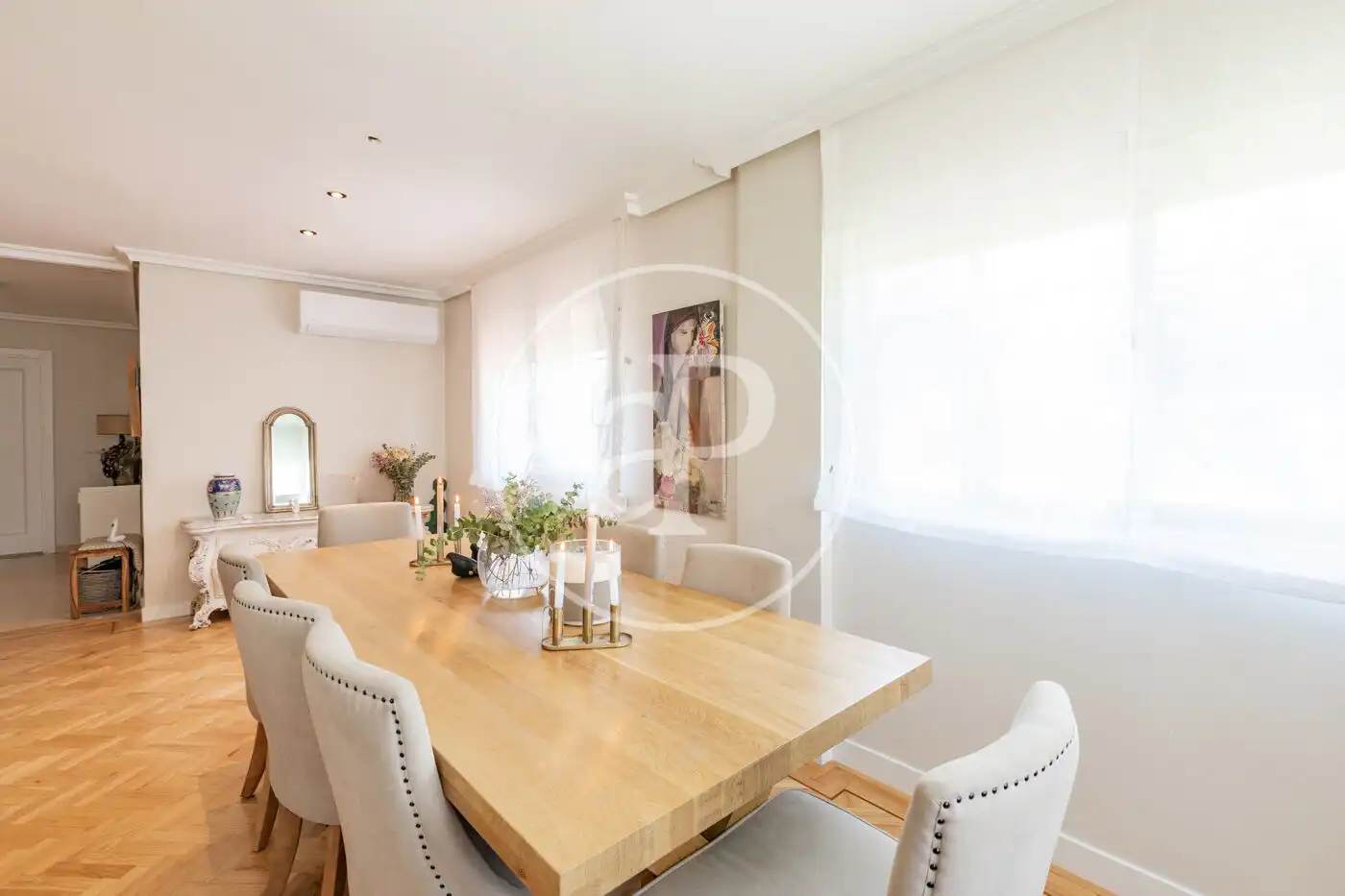 Comedor de Casa adosada de alquiler en Las Rozas de Madrid con Aire acondicionado, Calefacción y Jardín privado