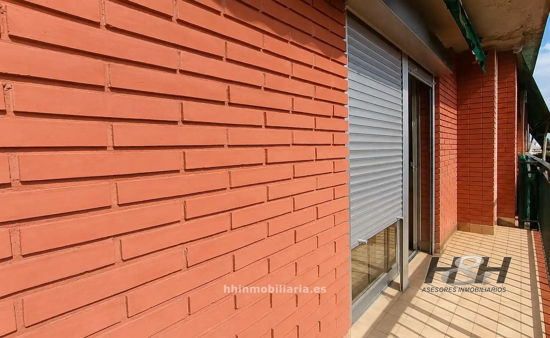 Vista exterior de Piso en venta en Burjassot con Aire acondicionado y Balcón
