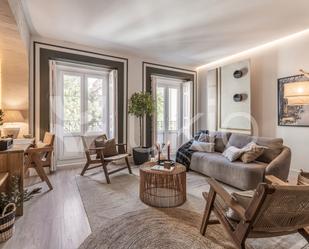 Sala d'estar de Apartament de lloguer en  Madrid Capital amb Aire condicionat, Calefacció i Forn