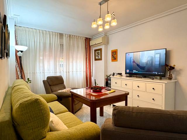 Piso en Venta en Calle el Barbero de Sevilla, 6 en Juan XXIII - Rochelambert