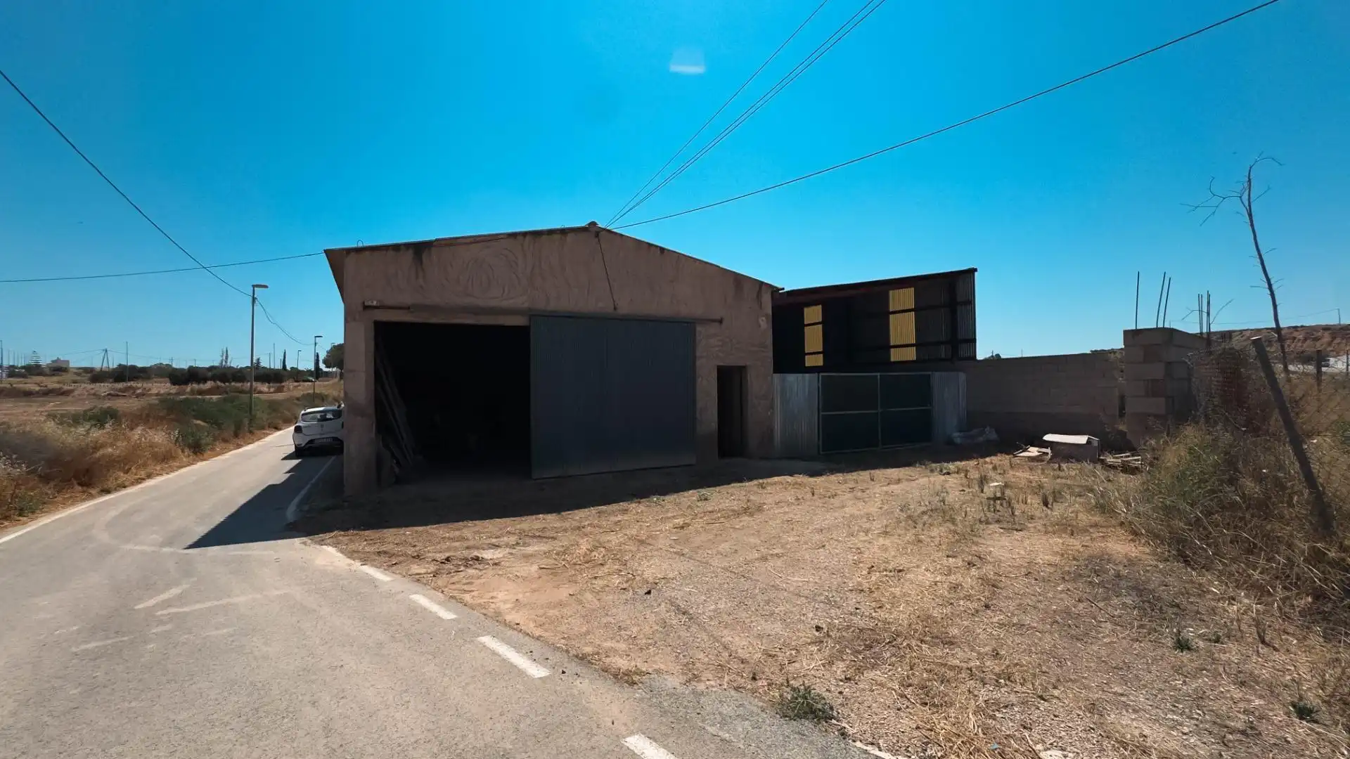 Vista exterior de Nave industrial en venta en Murcia