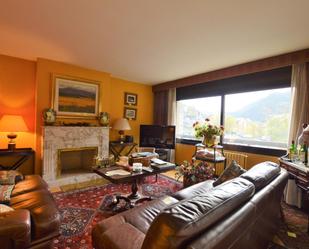 Sala d'estar de Pis en venda en Viloria de Rioja amb Terrassa i Balcó