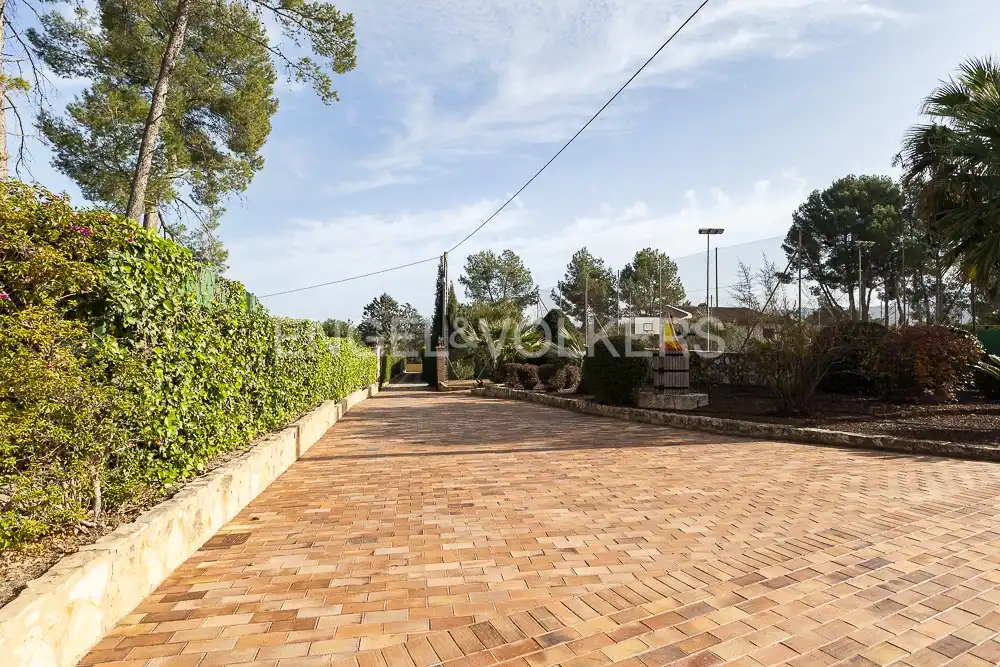 Vista exterior de Casa o xalet en venda en Ontinyent amb Calefacció, Jardí privat i Terrassa