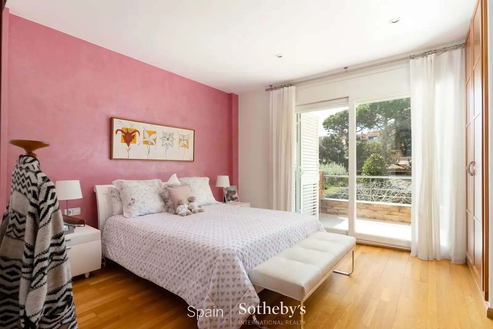 Habitación de Casa o chalet en venta en Alella con Aire acondicionado, Calefacción y Jardín privado