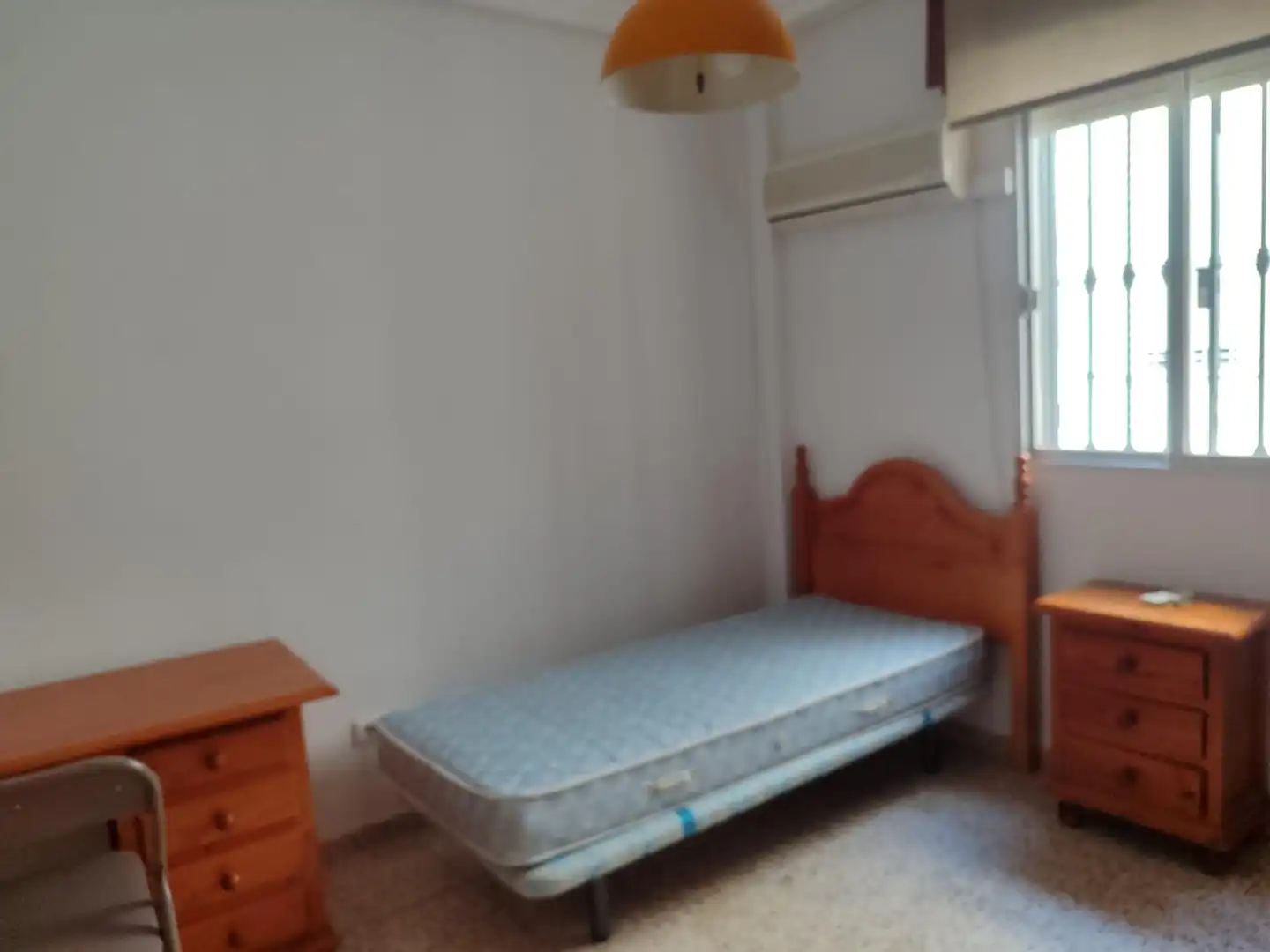 Bedroom of Flat for rent in Sevilla  with Air Conditioner, Private garden and Terrace