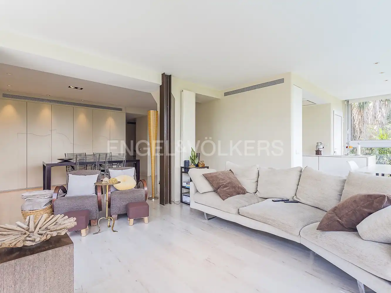 Living room of Houses for sale in Sant Cugat del Vallès  with Air Conditioner, Heating and Private garden